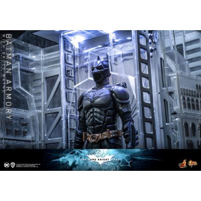 El caballero oscuro: La leyenda renace Figuras y Diorama Movie Masterpiece 1/6 Batman Armory with Bruce Wayne 30 cm