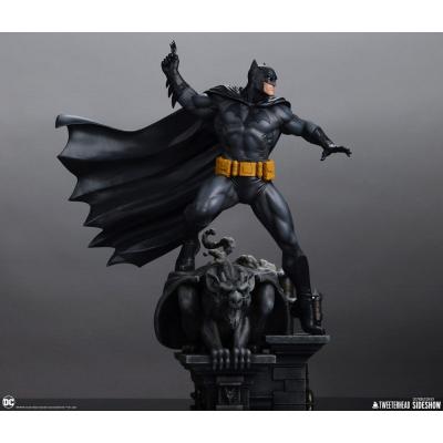 DC Comics Estatua 1/6 Batman (Black and Gray Edition) 50 cm