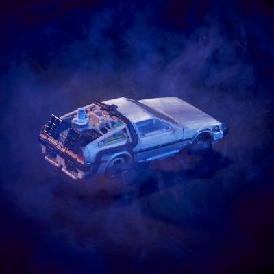 Transformers x Regreso al Futuro Figura Delorian 14 cm