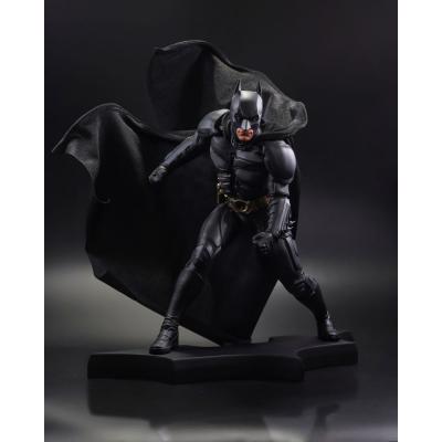 DC Direct Estatua a DC Movie Statues Batman (The Dark Knight) 24 cm