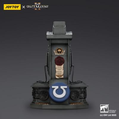 Warhammer 40,000: Space Marine 2 Réplica Ultramarines Lieutenant Titus casco con expositor 44 cm