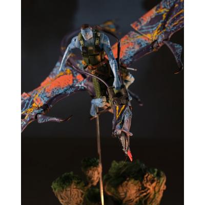 Avatar: El sentido del agua Figura Recom Quaritch & RDA Banshee (Gold Label)
