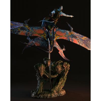 Avatar: El sentido del agua Figura Recom Quaritch & RDA Banshee (Gold Label)