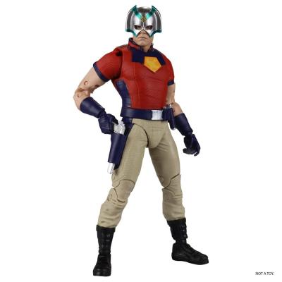 Batman vuelve DC Mulitverse DC Theatrical Deluxe Edition Figura Peacemaker 19 cm